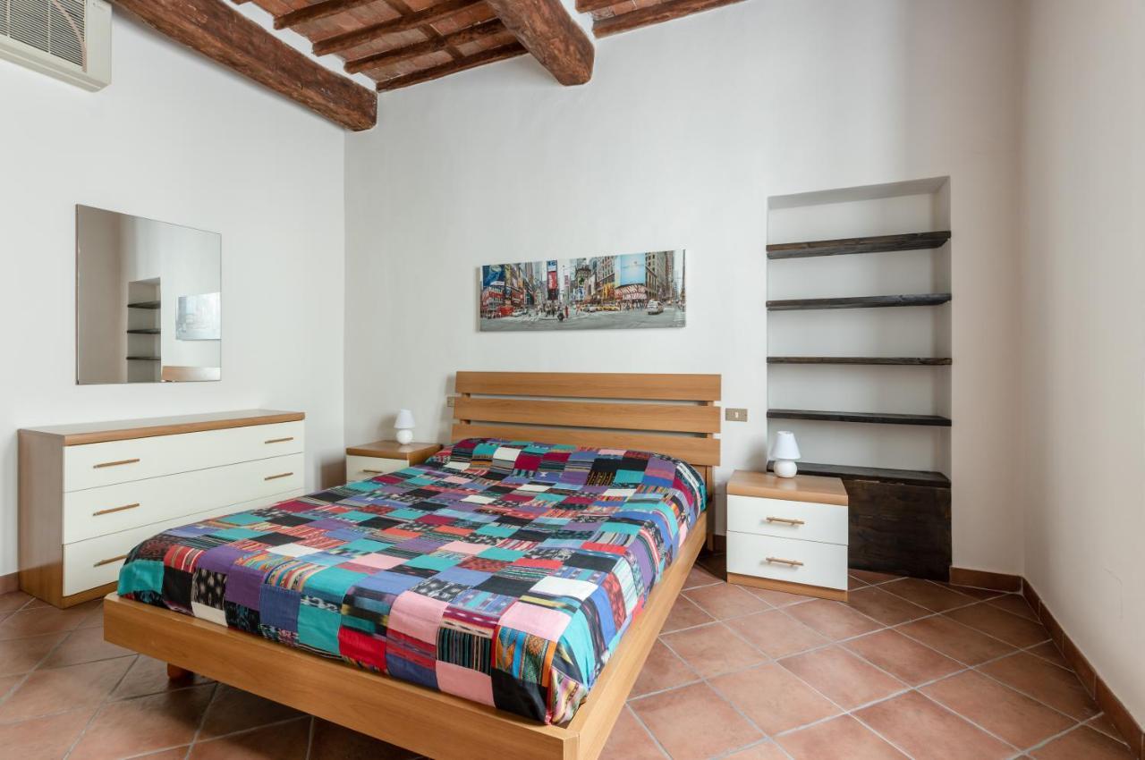 Lucca - Piazza Dell'Anfiteatro Central Apartment! 외부 사진
